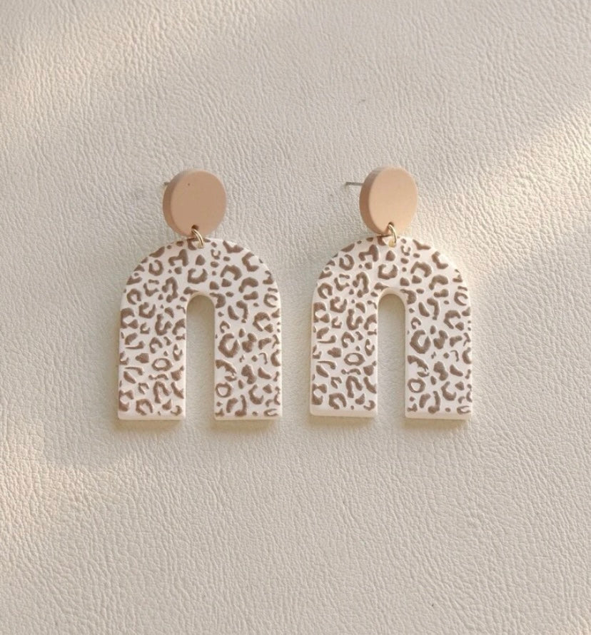 Leopard Pattern U Shape Earring